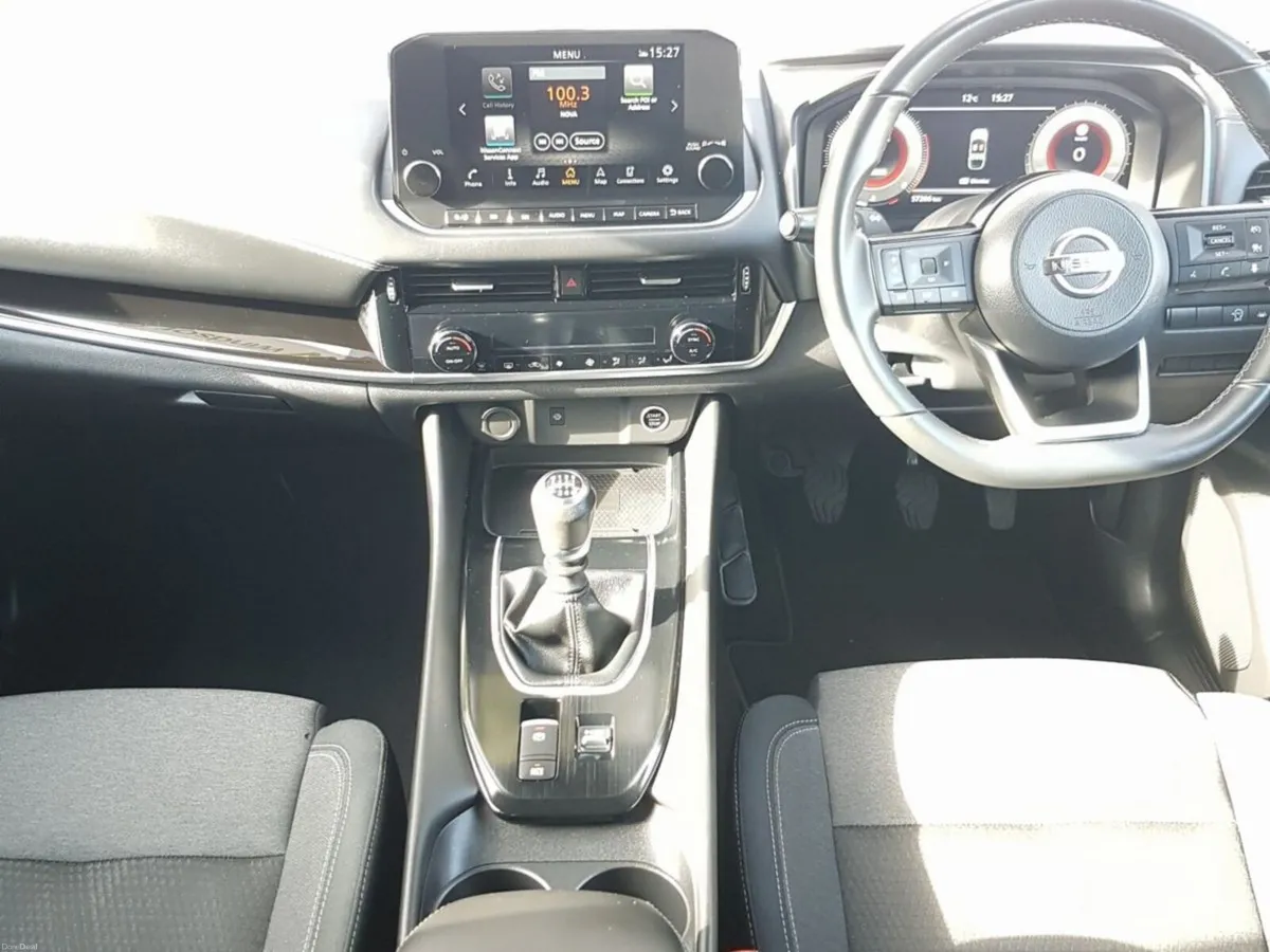 Nissan Qashqai 1.3 PET MILD HYBRID SV PREMIUM - Image 4