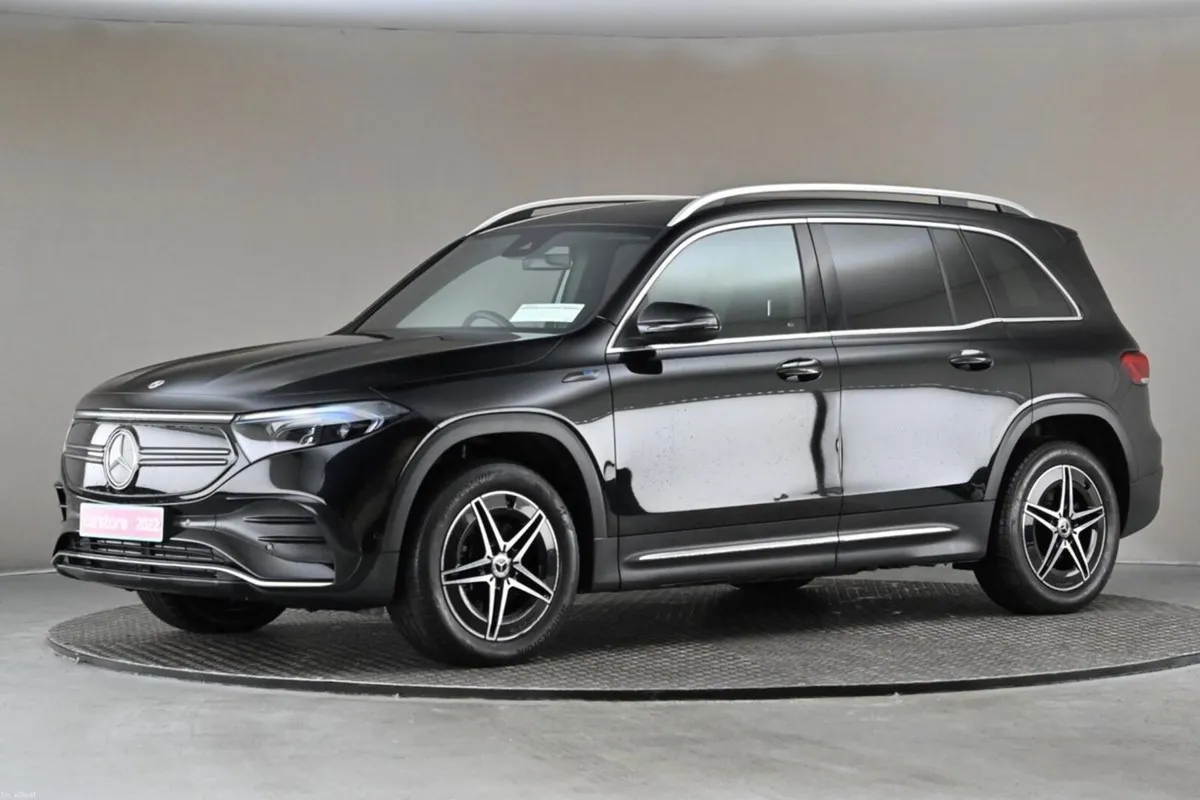 Mercedes-Benz EQB 300 AMG LINE 4MATIC 7SEATS - Image 4