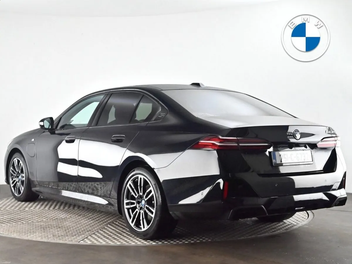 BMW 5-Series 530e M Sport Saloon - Image 2