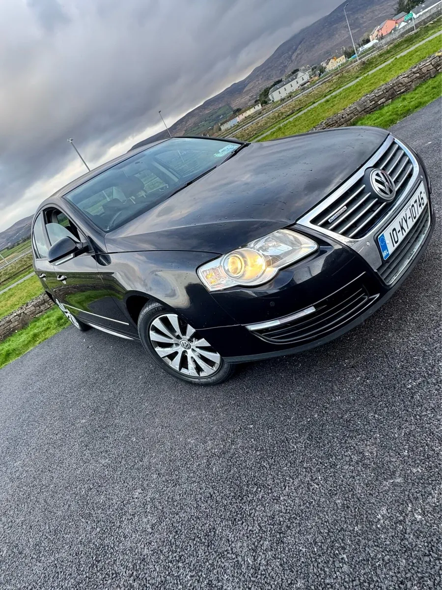 2010 Passat Highline Blue-motion 1.6D NCTD &taxd - Image 1
