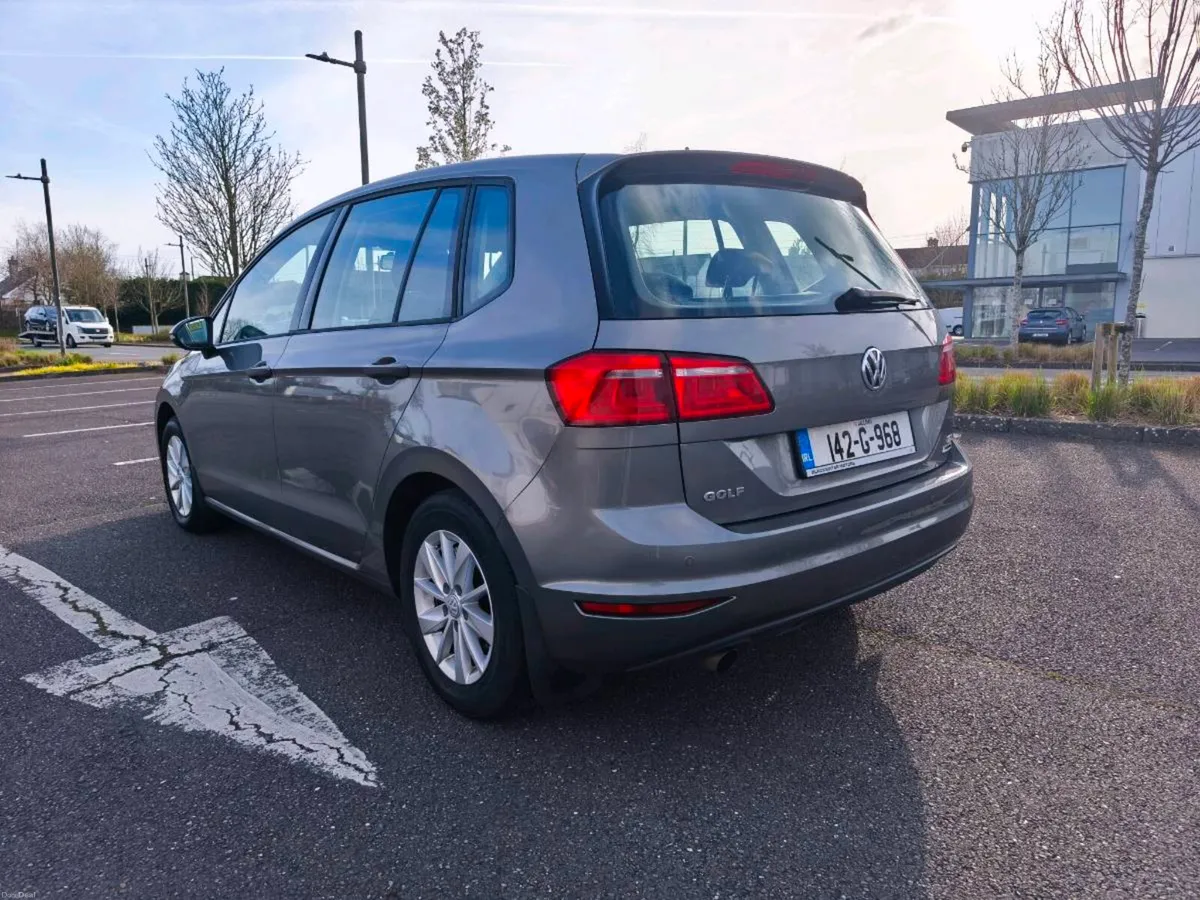 Volkswagen Golf 1.6Tdi Comforline 110Bhp - Image 4