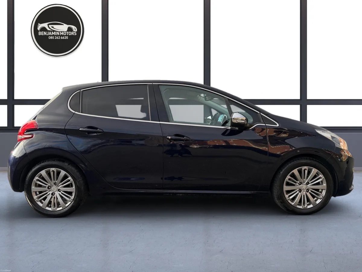 Peugeot 208 2017 Low miles 1.2 Auto Good Specs - Image 4