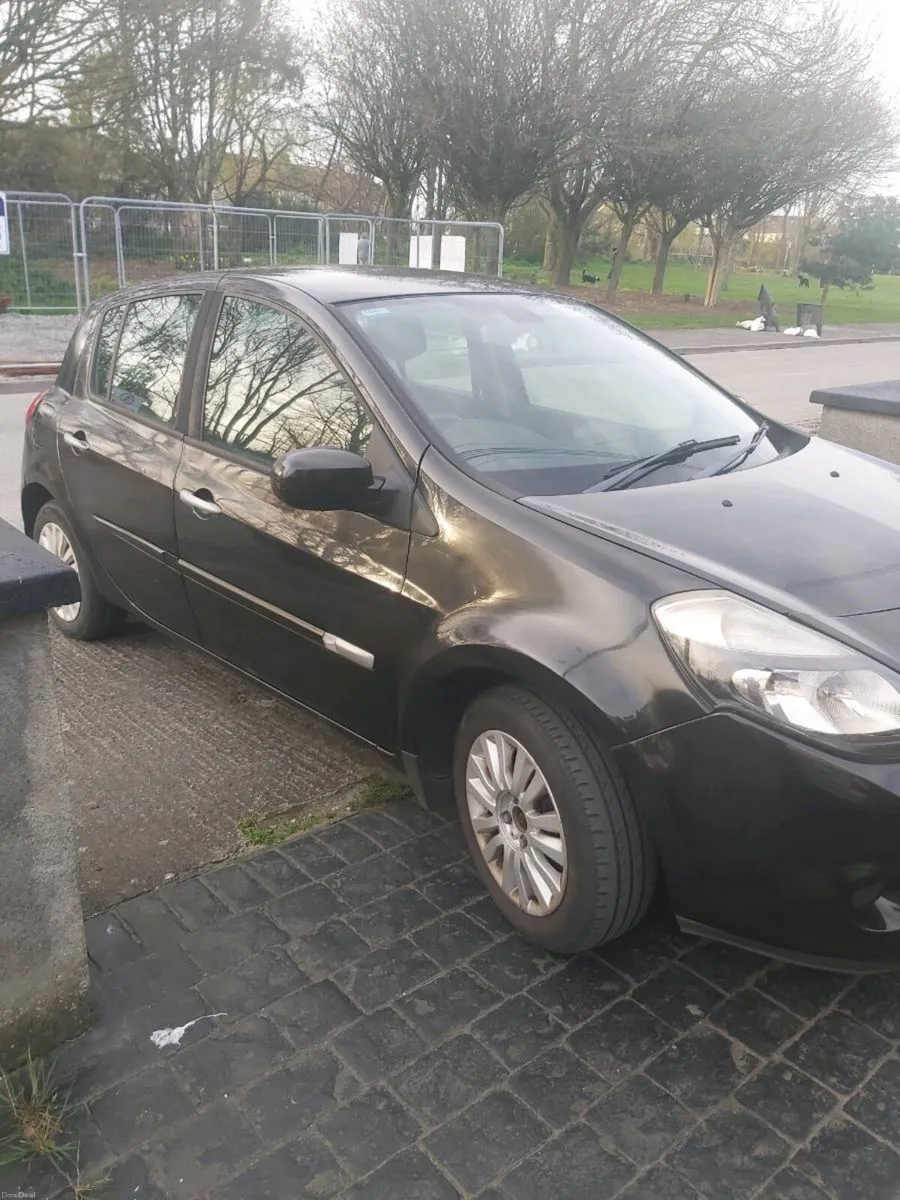 2010 renault clio - Image 1