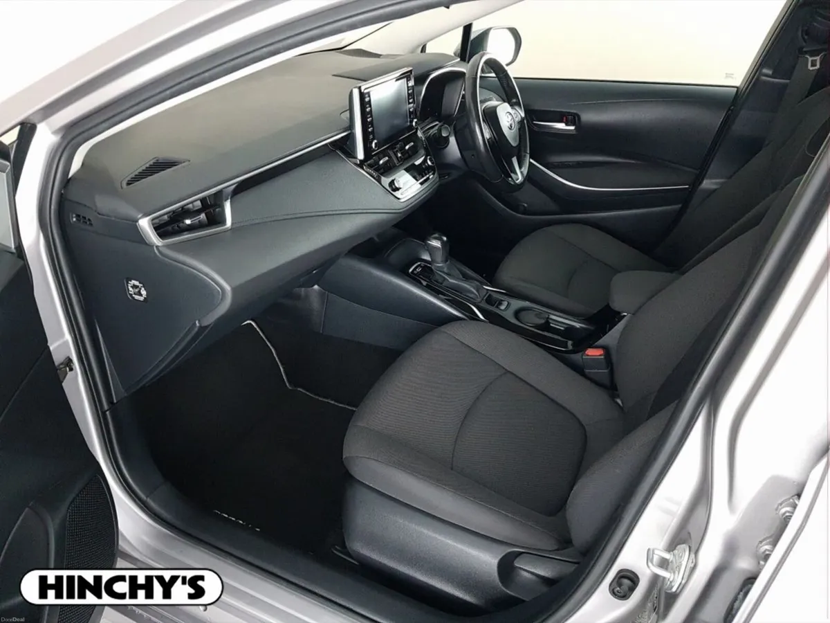 Toyota Corolla 1.8 Hybrid Luna Saloon - Image 4