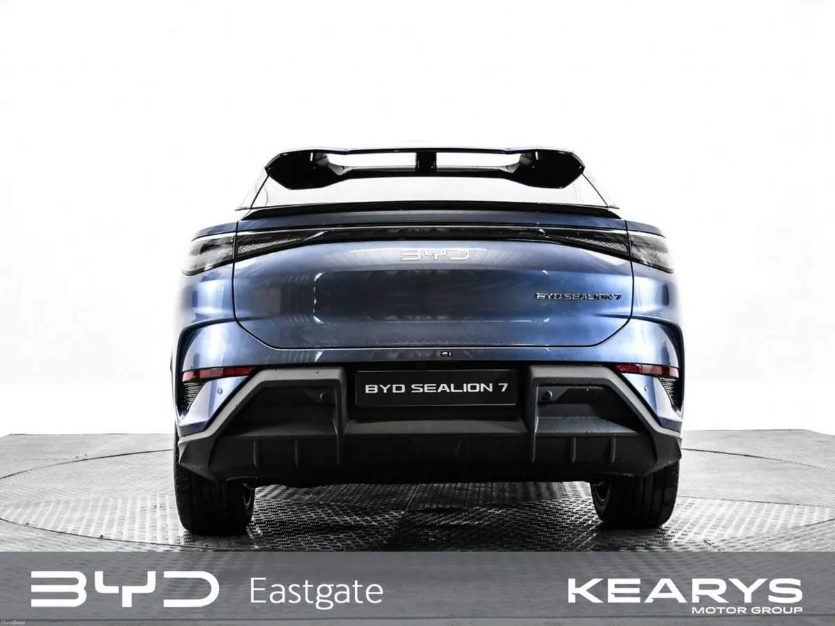 BYD SEALION 7 DESIGN AWD Pan roof, heated seats, h - Image 6