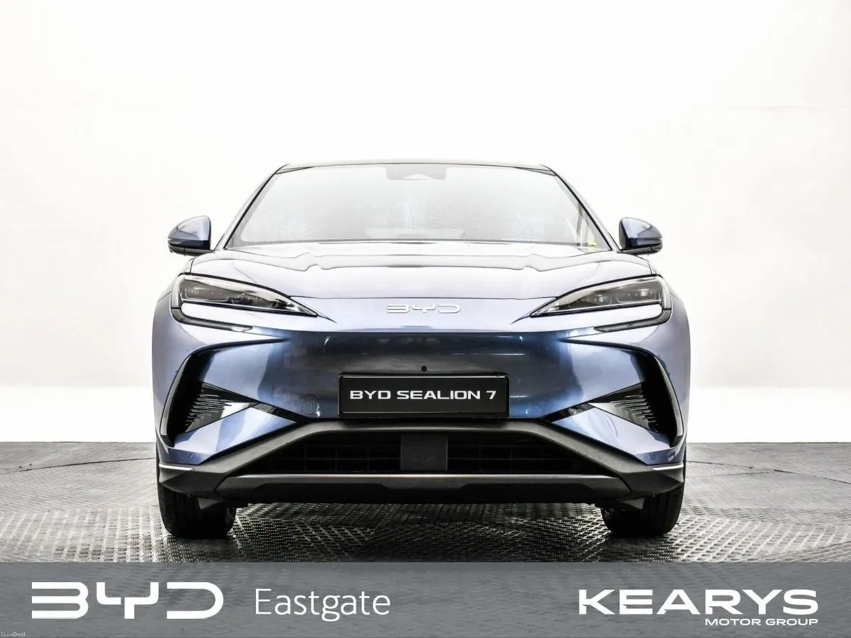 BYD SEALION 7 DESIGN AWD Pan roof, heated seats, h - Image 2