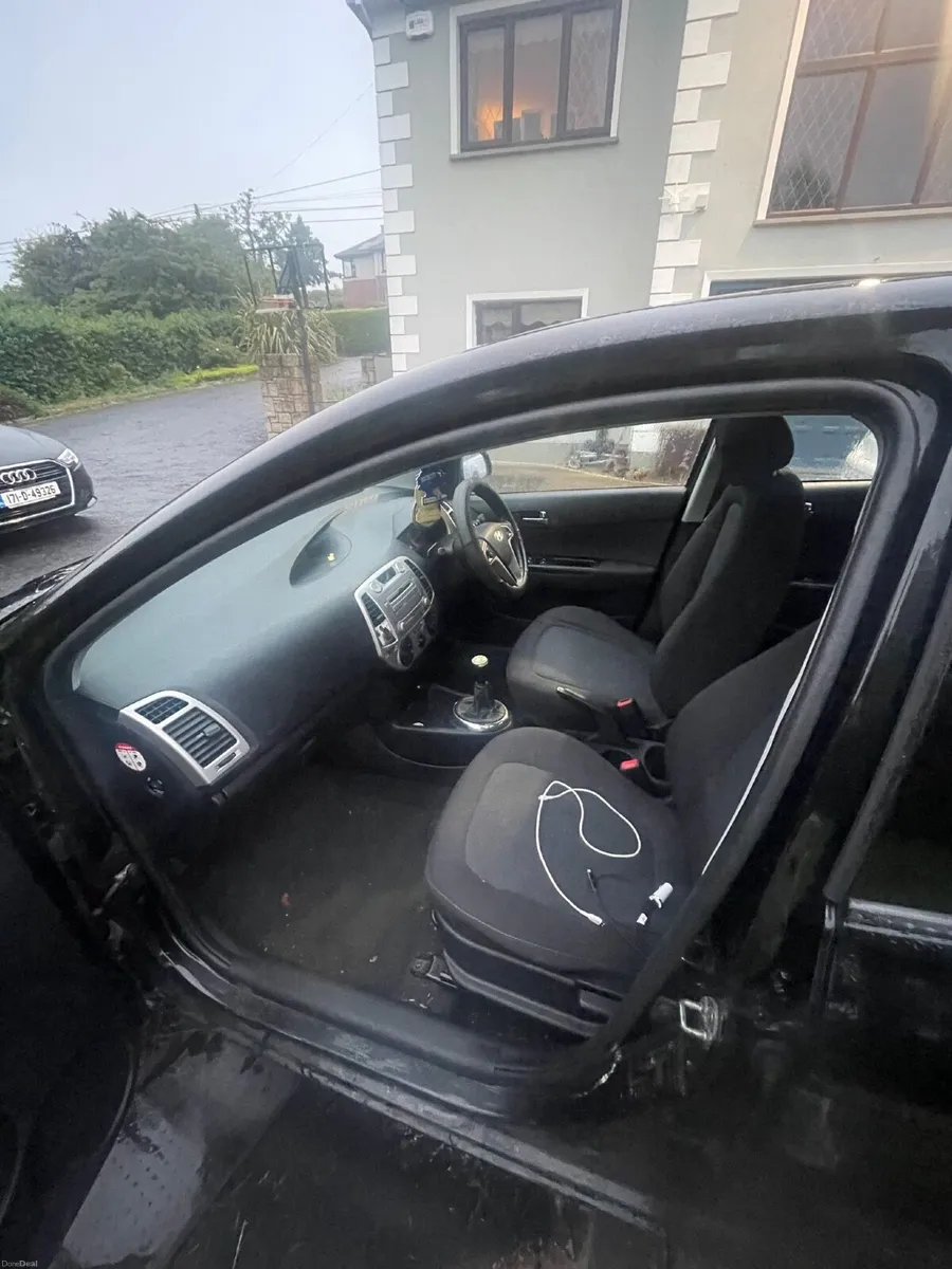 Hyundai i20 2011 - Image 4