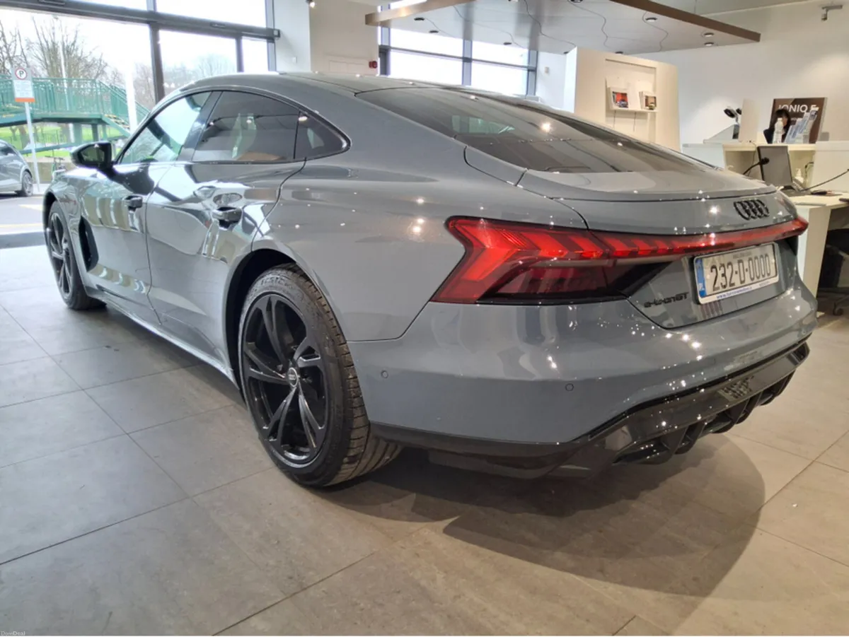Audi e-tron GT quattro - Black Edition - - Image 4