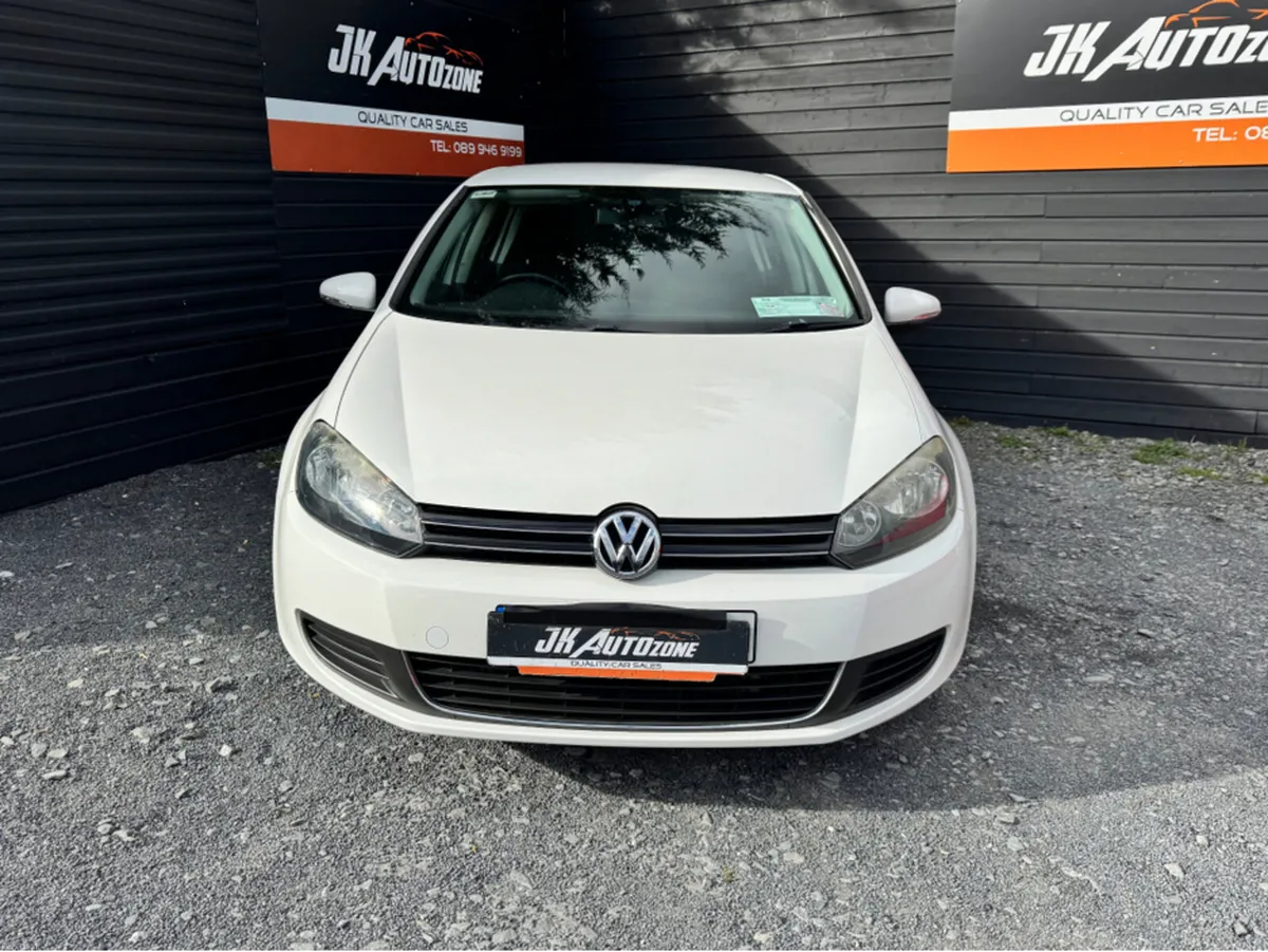 Volkswagen Golf 1.2 TFSI AUTO 5DR - Image 2
