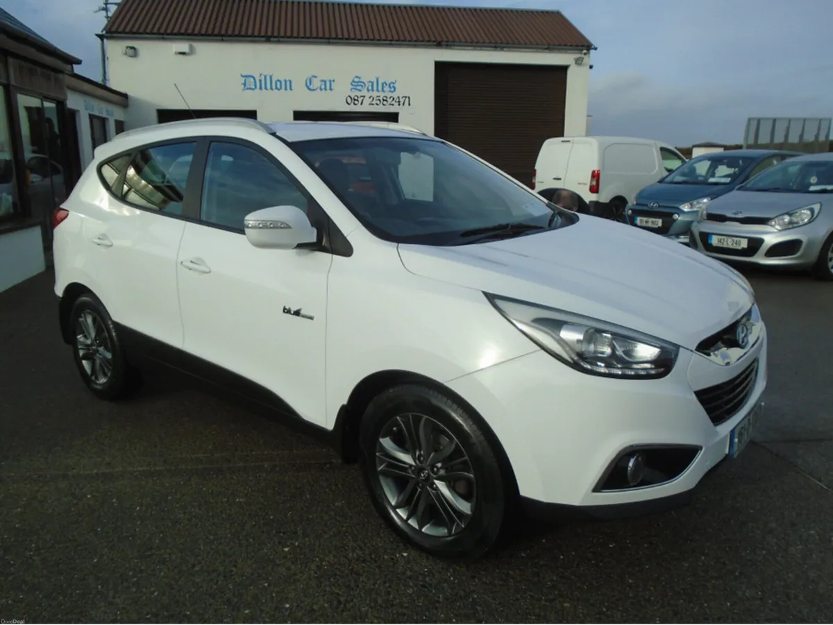 Hyundai ix35 1.7 EXECUTIVE 4DR - Image 2