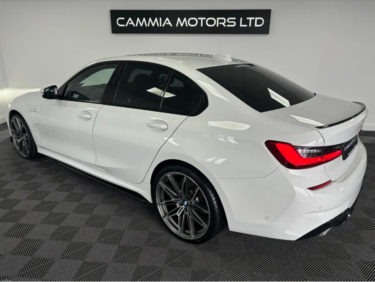 BMW 3-Series *BMW 330e* *DIGITAL DASH* *LOW MILEAG - Image 3