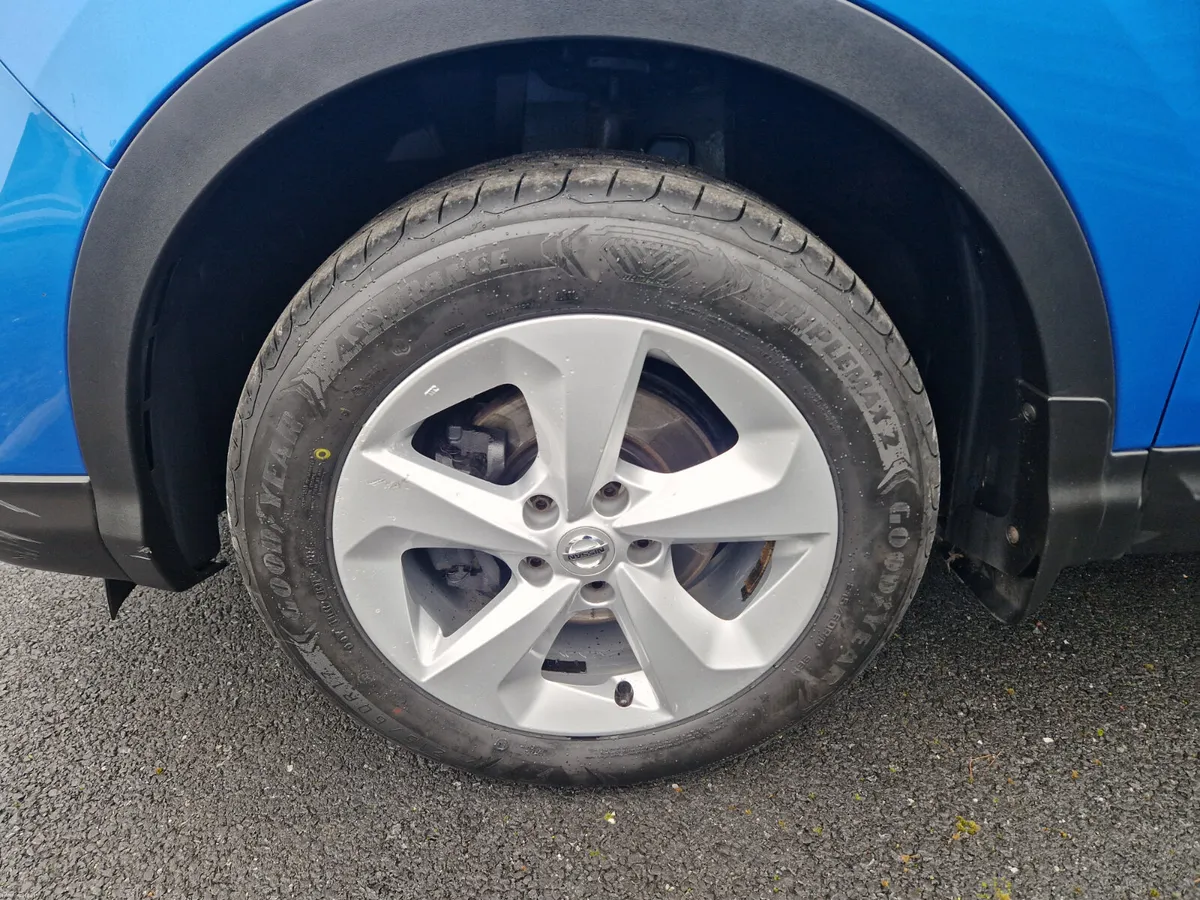 21  QASHQAI DIESEL...PANORAMIC ROOF...1 OWNER - Image 4