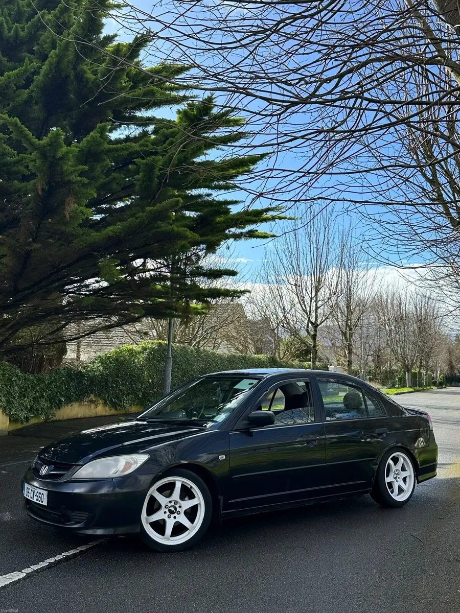 2005 Honda civic - Image 4