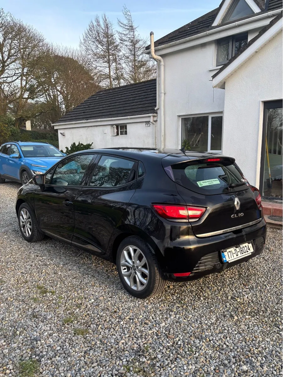 **Low Mileage** Renault Clio - Image 4