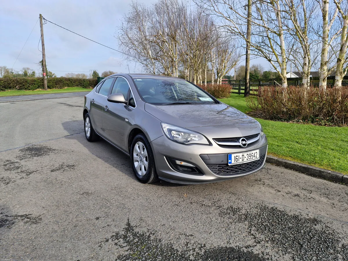Opel Astra Diesel  (NCT TESTED AND TAXED)!!! - Image 1