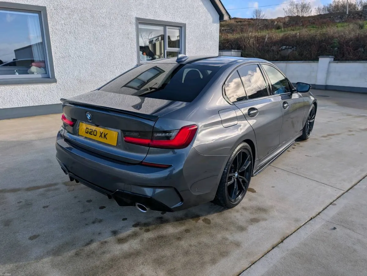 Bmw 3 series - Image 2