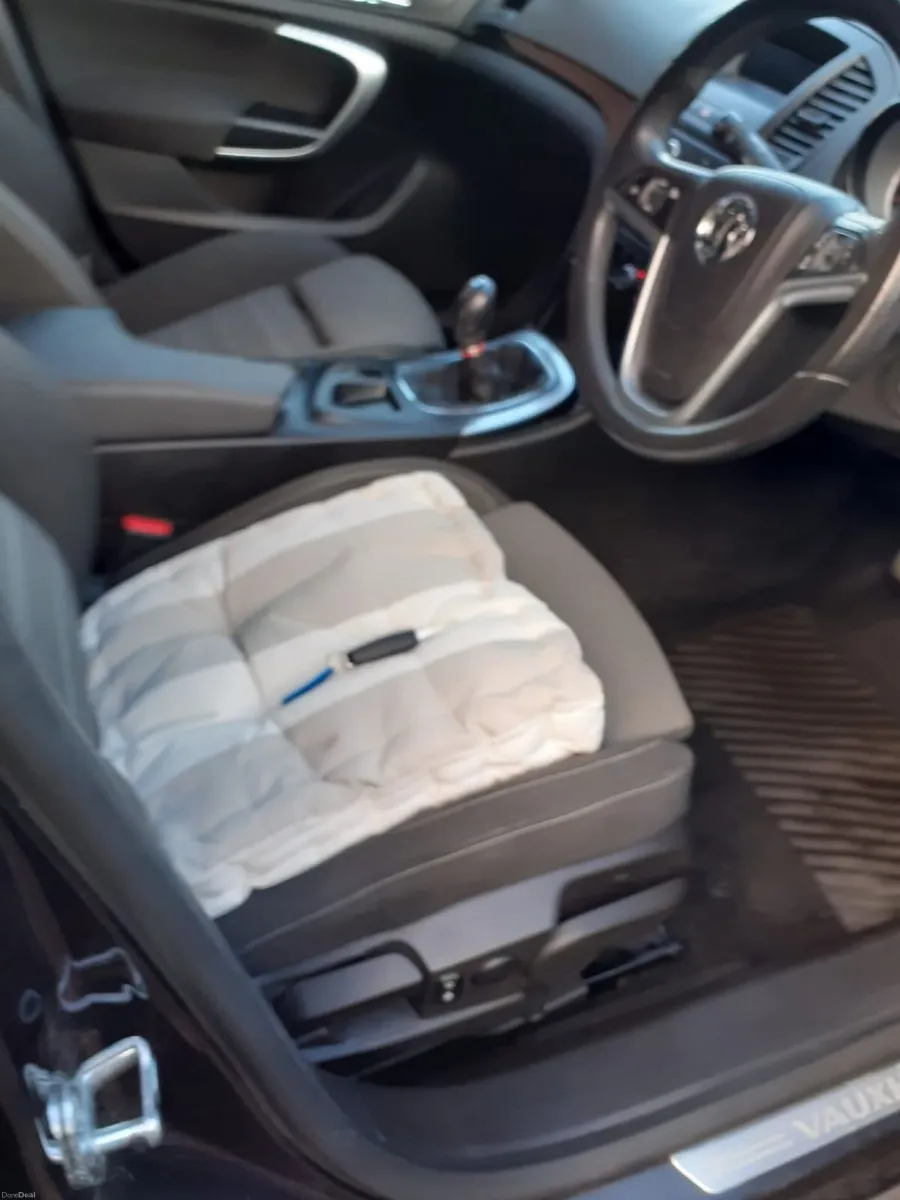 Vauxhall Insignia 2011 - Image 4
