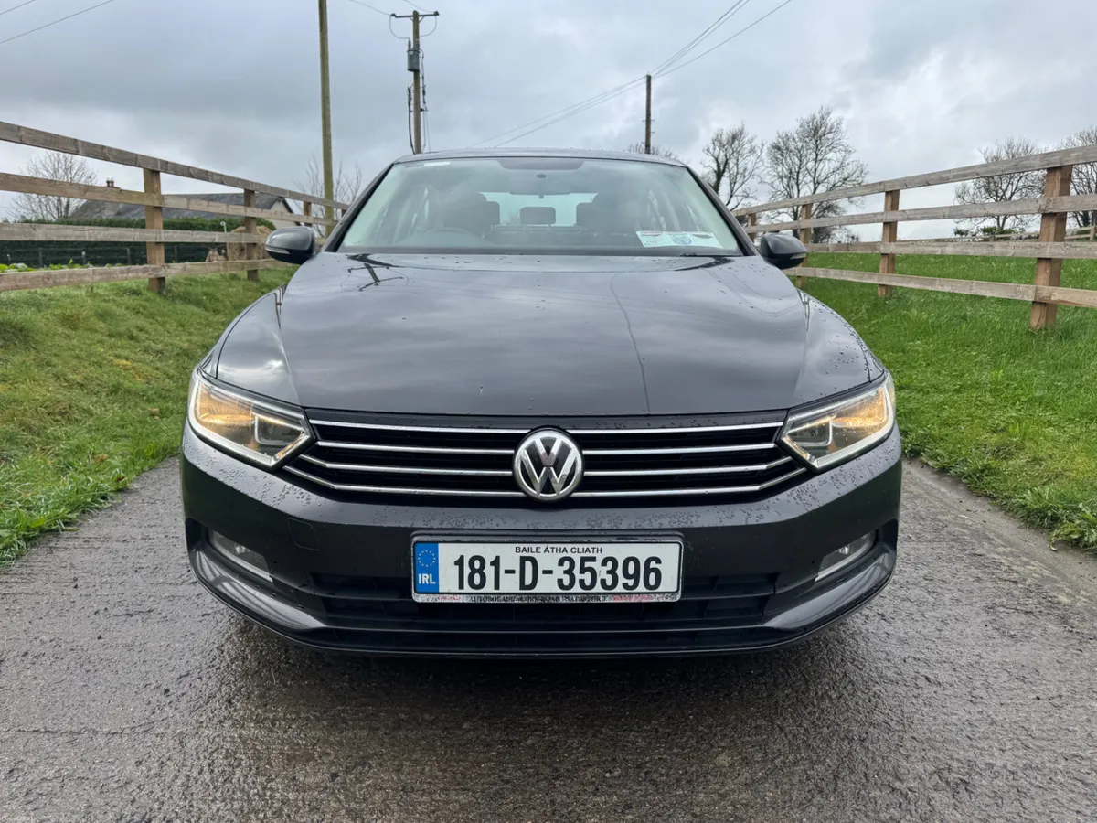 Volkswagen Passat 2018,Automatic - Image 4