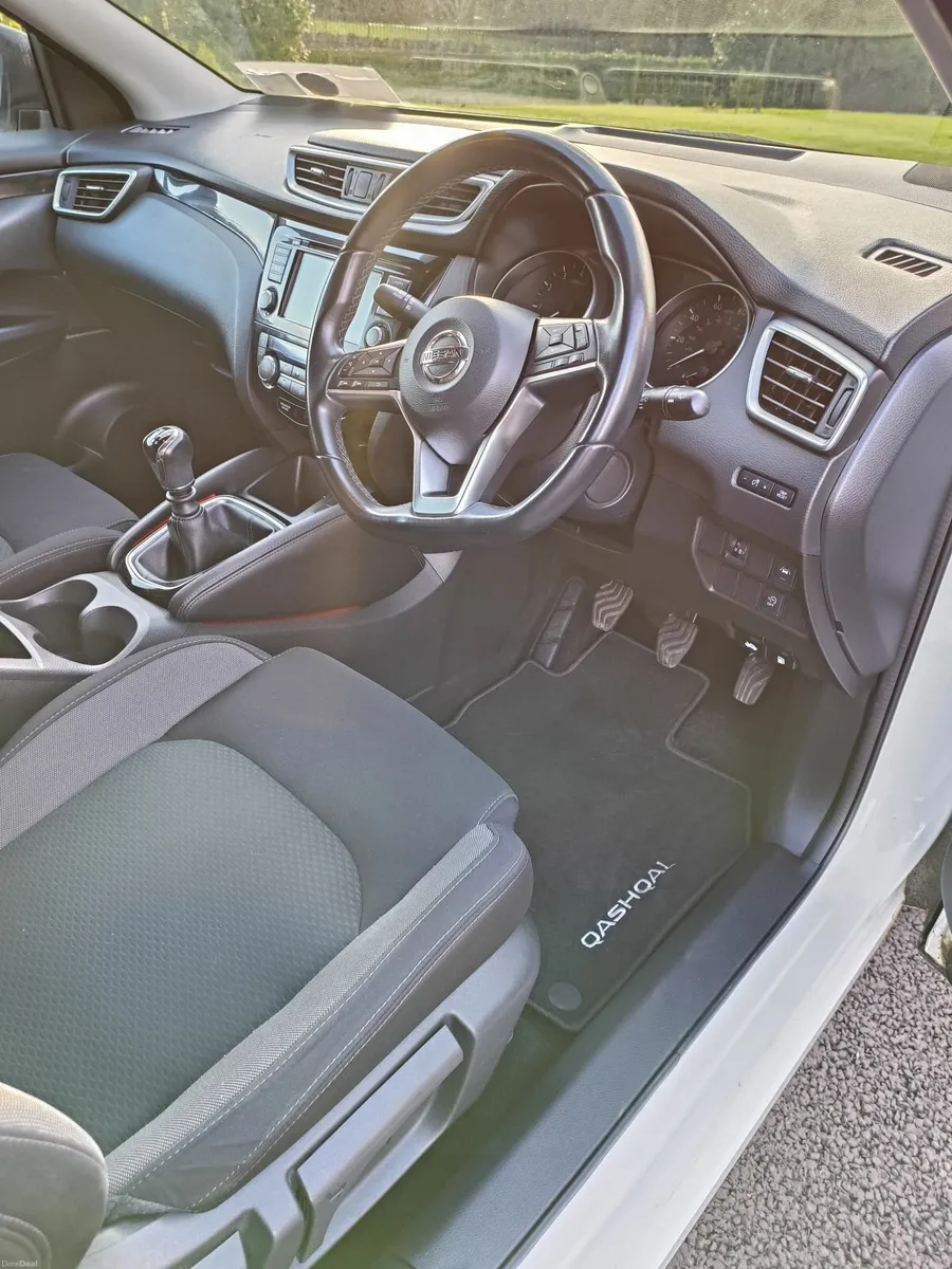 Nissan Qashqai 2021 - Image 3