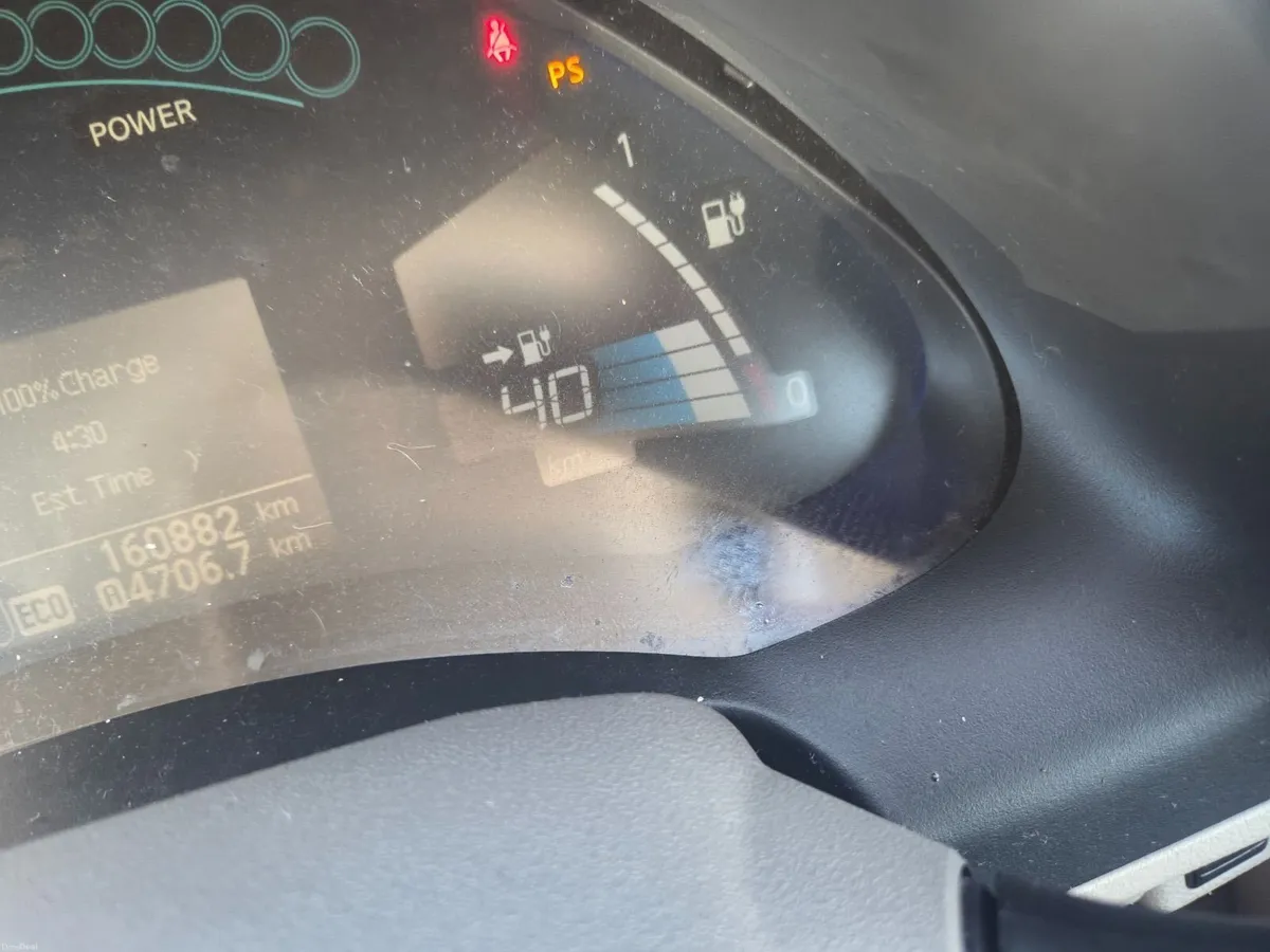 Nissan Leaf 2017 - Image 2