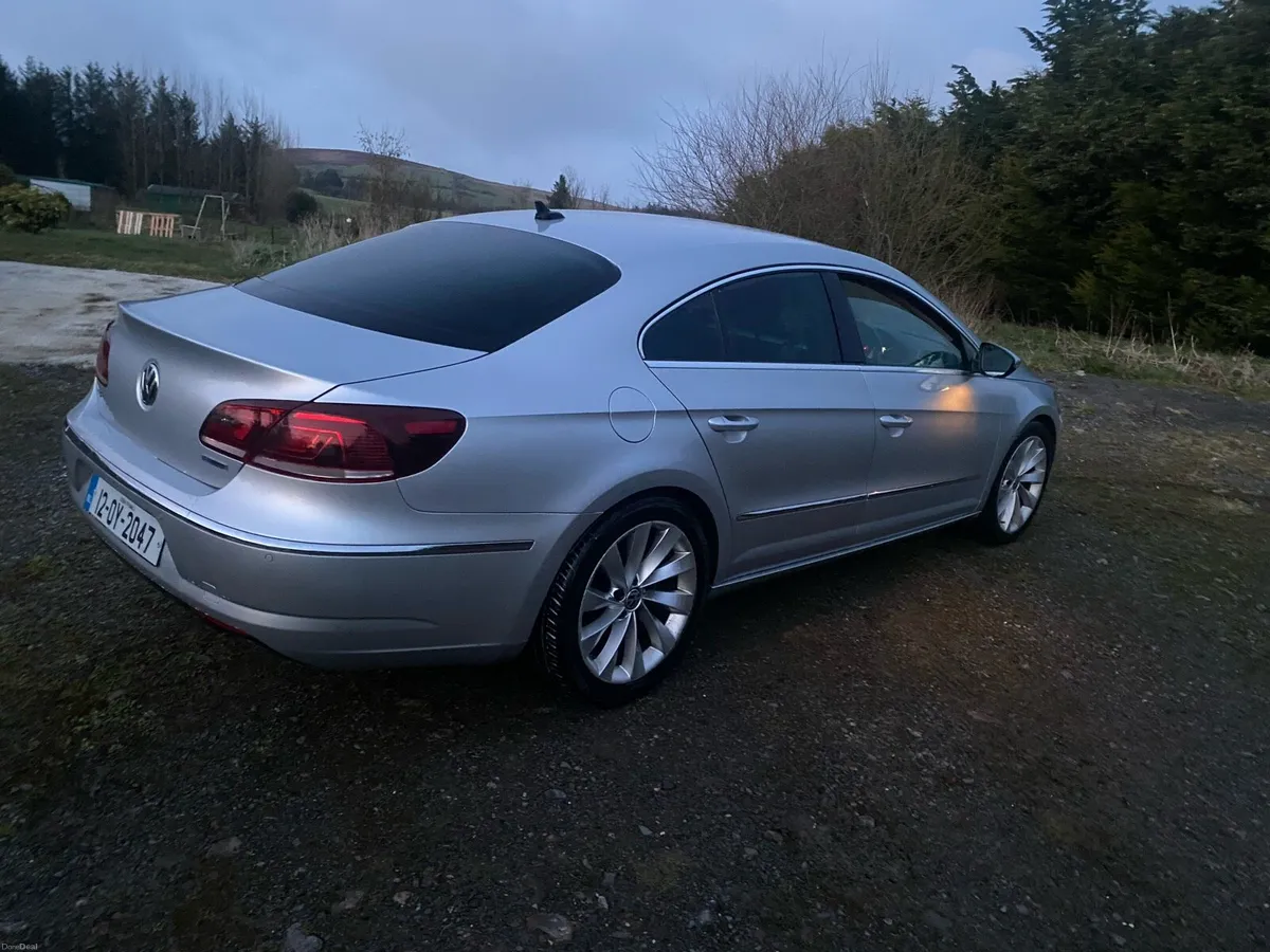 12 Volkswagen Passat CC - Image 2