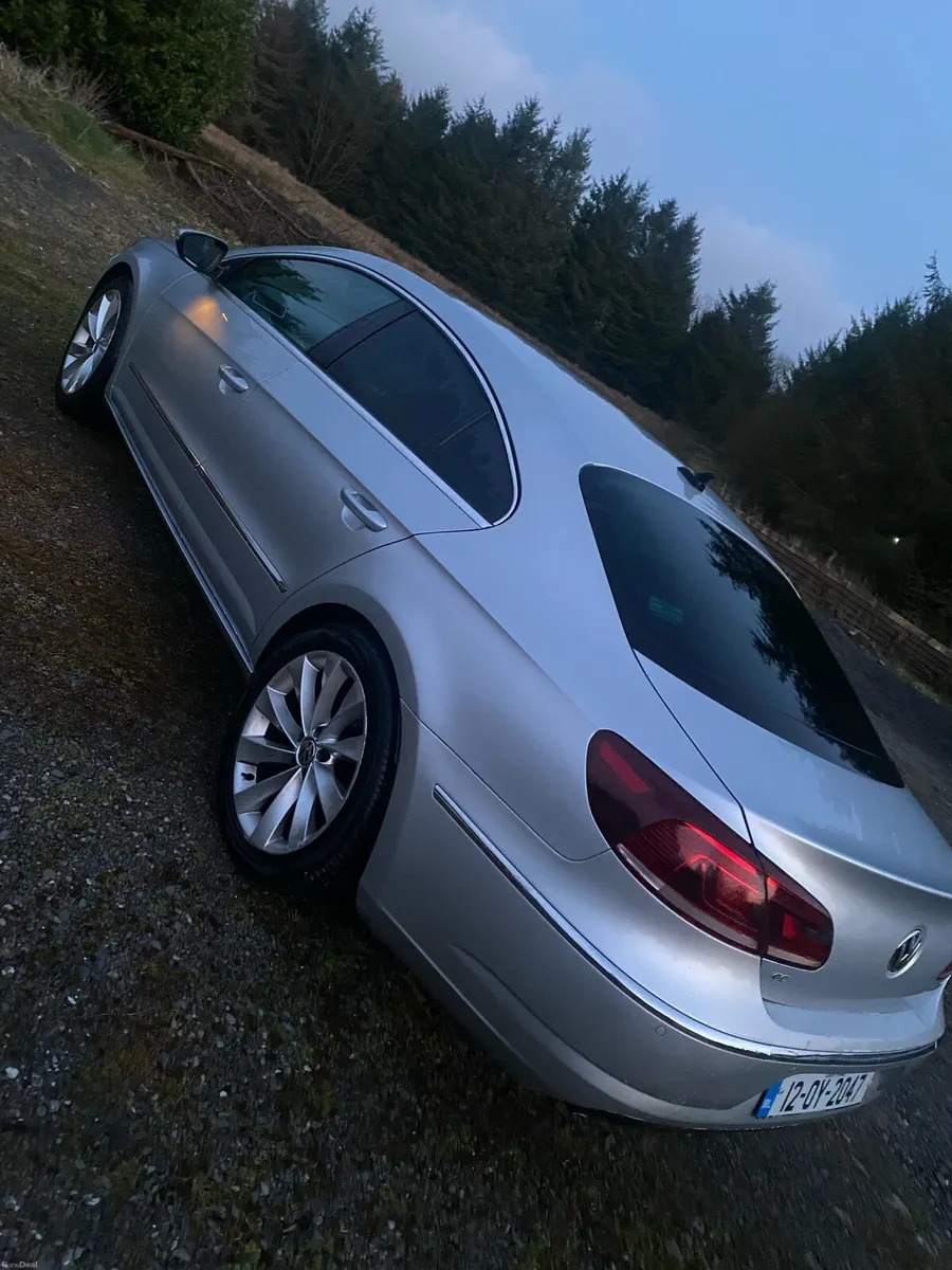 12 Volkswagen Passat CC - Image 4