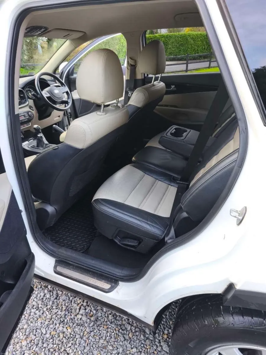 Kia sorento - Image 2