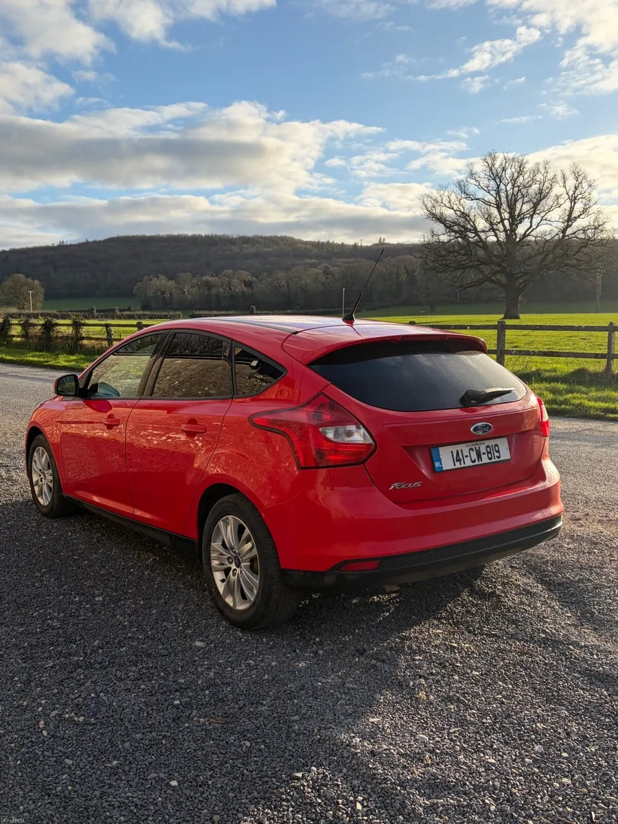 Ford Focus 2014 - Image 2