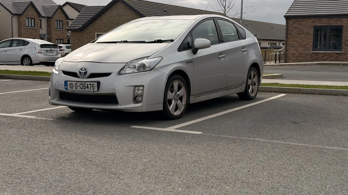 Toyota Prius - Image 4