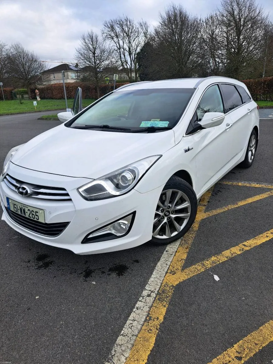 Hyundai i40 Tourer Executive Plus - Image 3