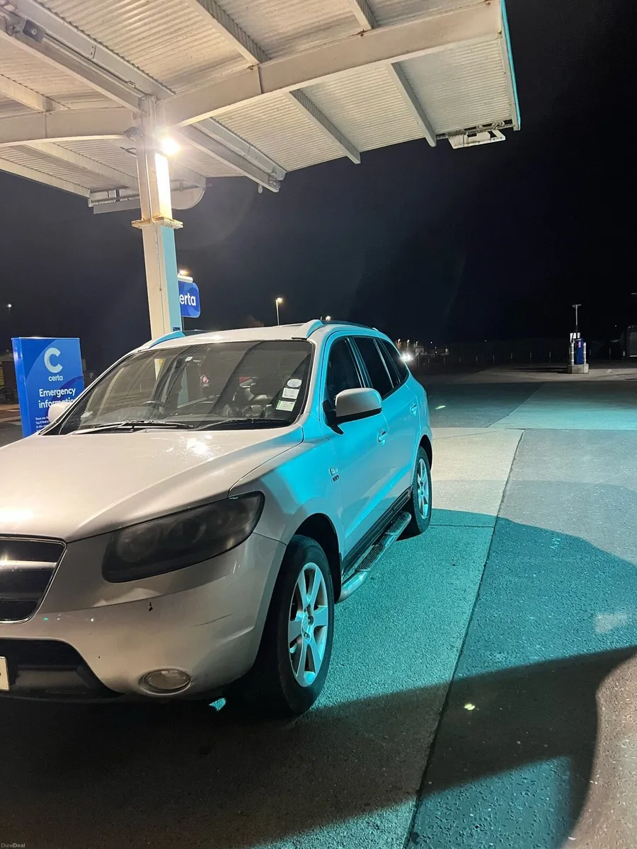 2008 Hyundai Santa Fe 4WD - Image 2