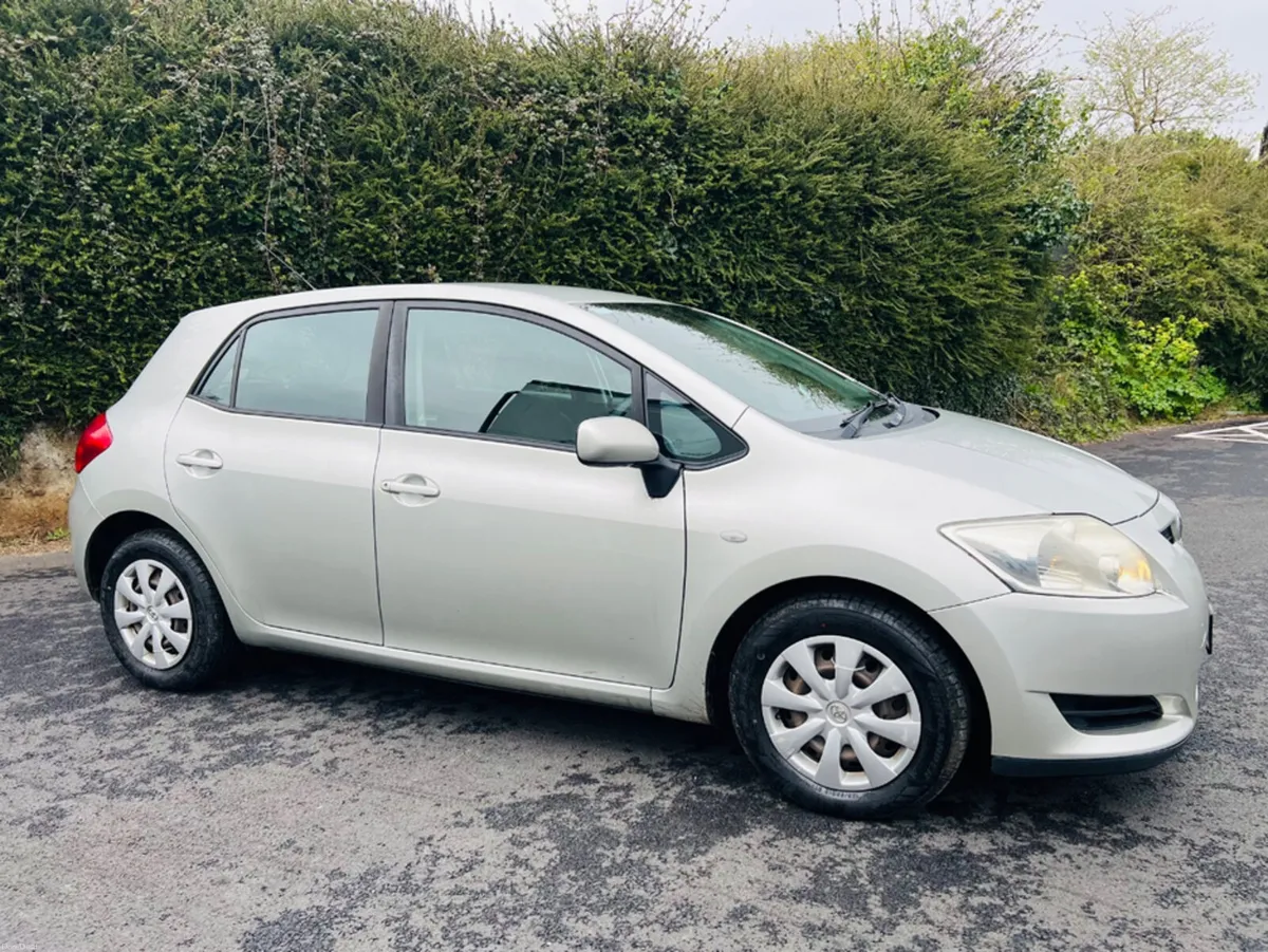 Toyota Auris 1.4 TERRA 08 5DR - Image 3