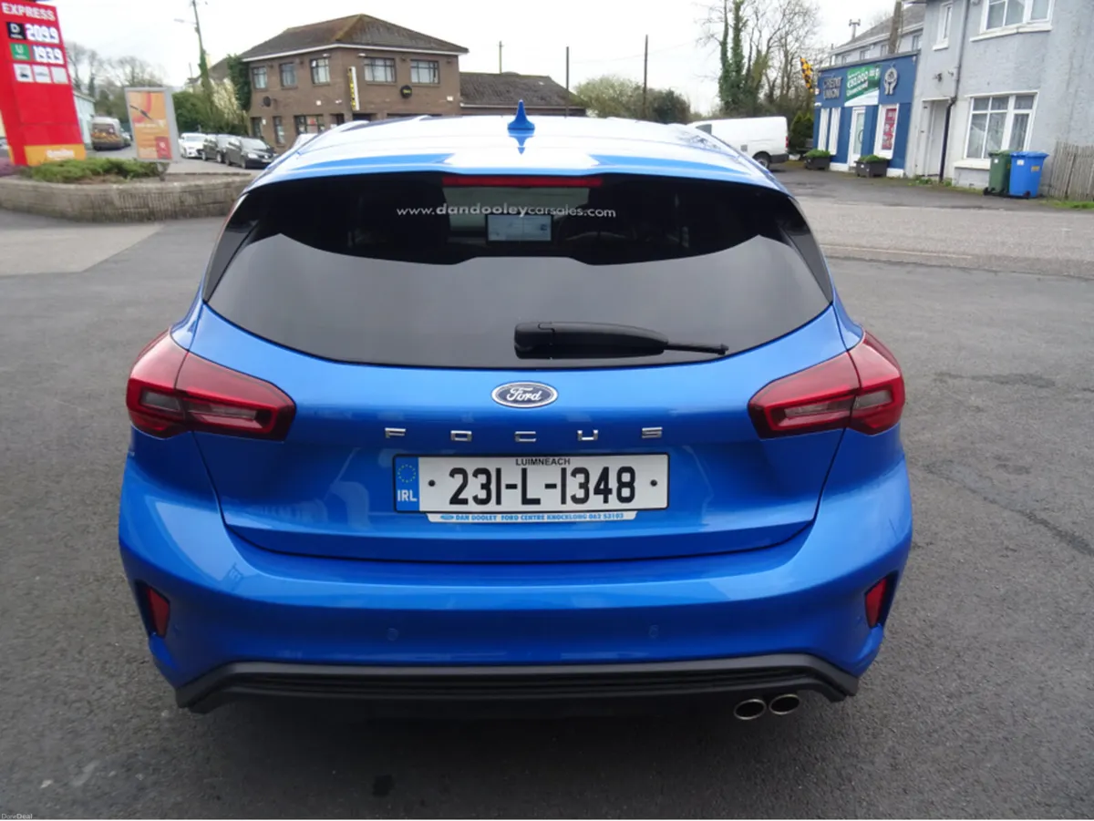 Ford Focus ST-LINE 1.0T 125 M6 FWD 4DR - Image 6