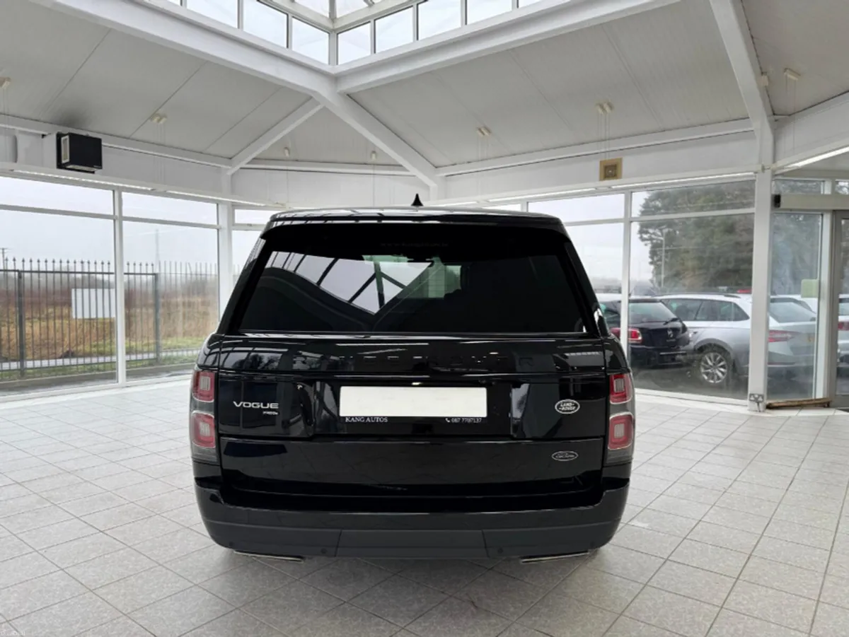 Land Rover Range Rover VOGUE P400E A - Image 5