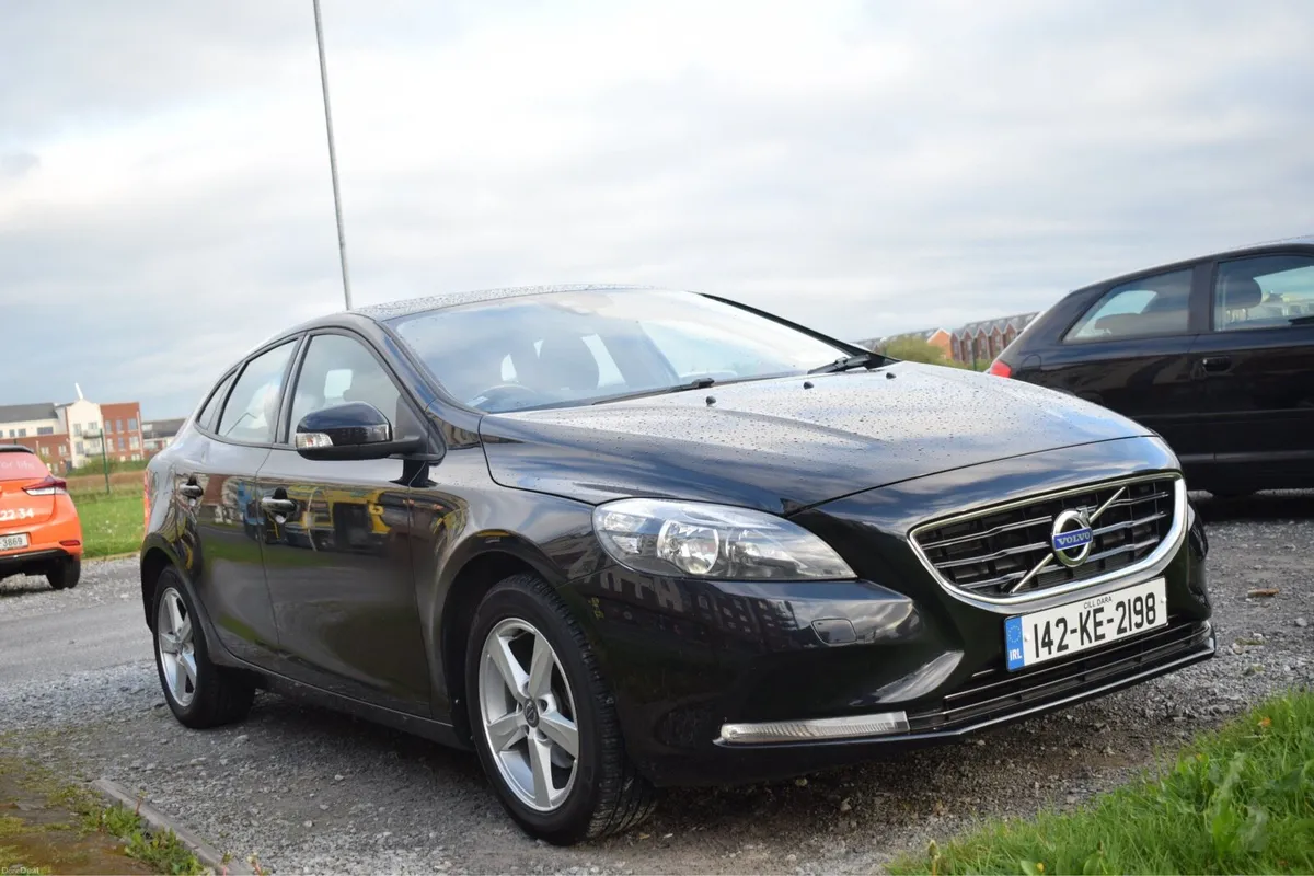 Volvo V40 - Super Reliable, Smooth Drive,QuickSale - Image 1