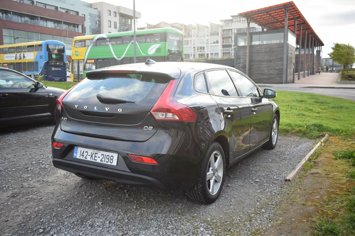Volvo V40 - Super Reliable, Smooth Drive,QuickSale - Image 3