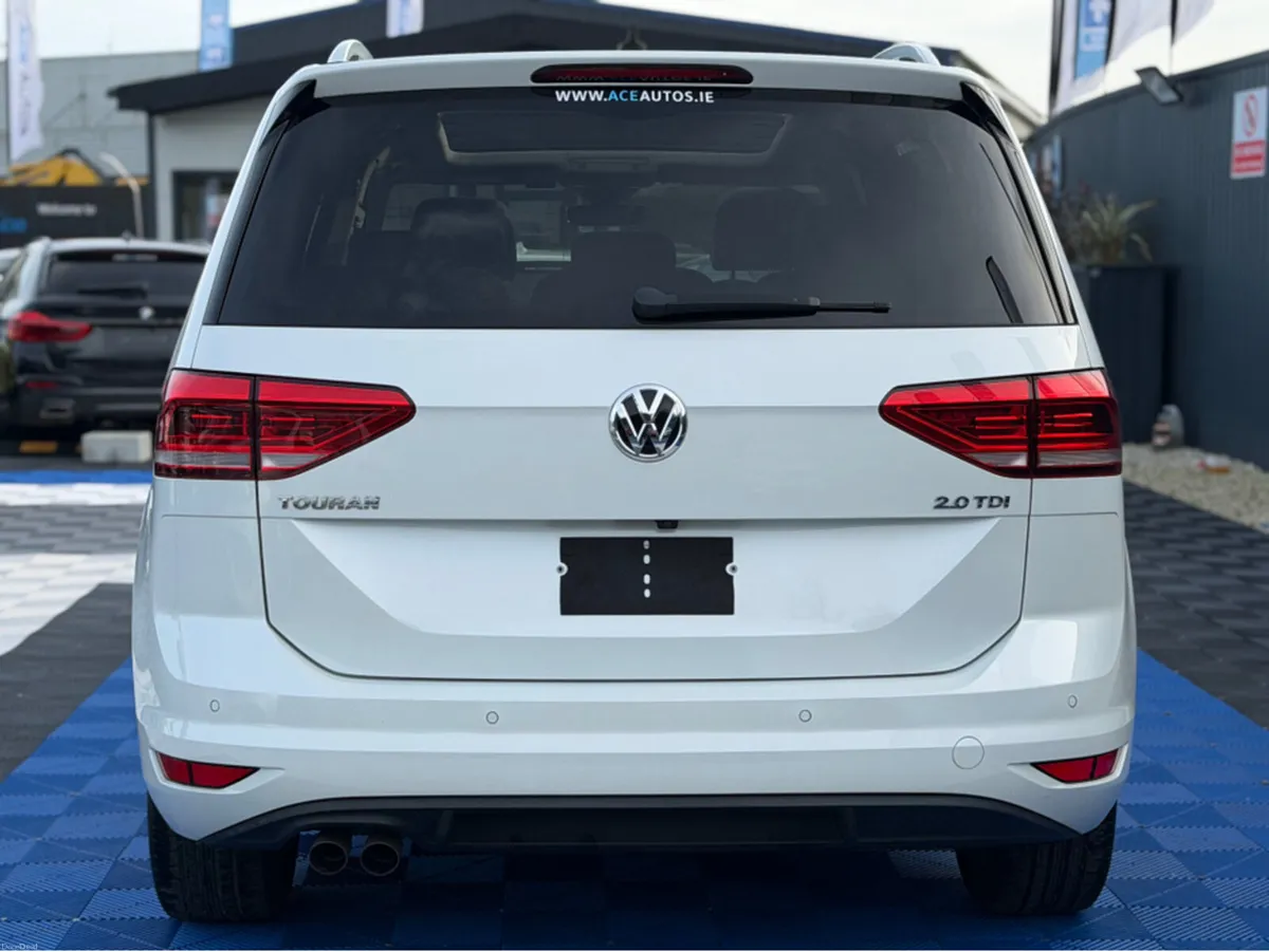 Volkswagen Touran HIGHLINE PREMIUM - 2.0L DIESEL - - Image 4