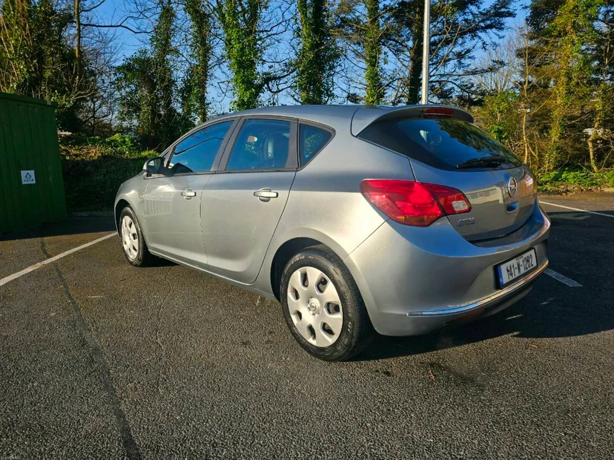 Opel astra 1.4 petrol 2014 - Image 3