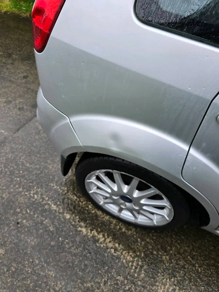 Ford Fiesta - Image 4