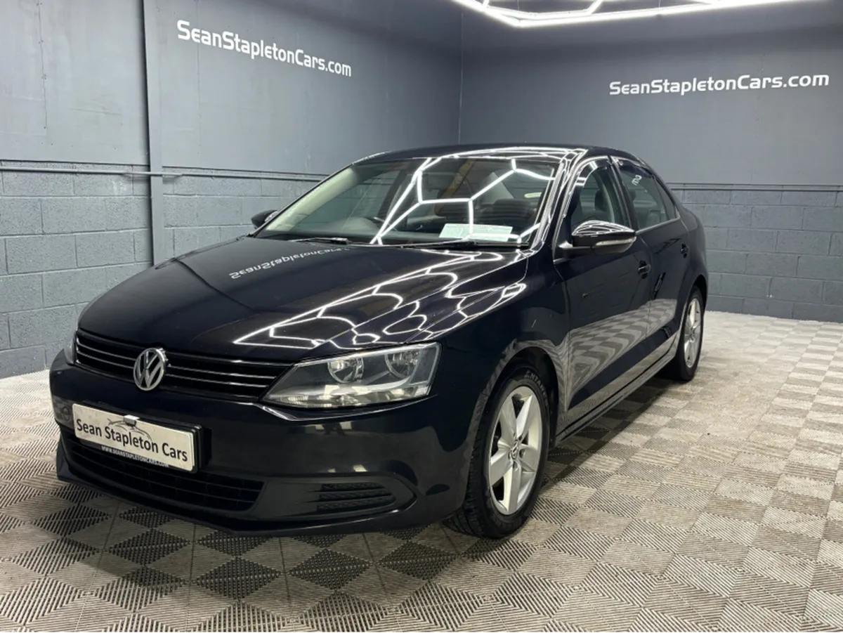 Volkswagen Jetta 1.6 TDI SE BLUEMOTION 105PS 4DR - Image 1
