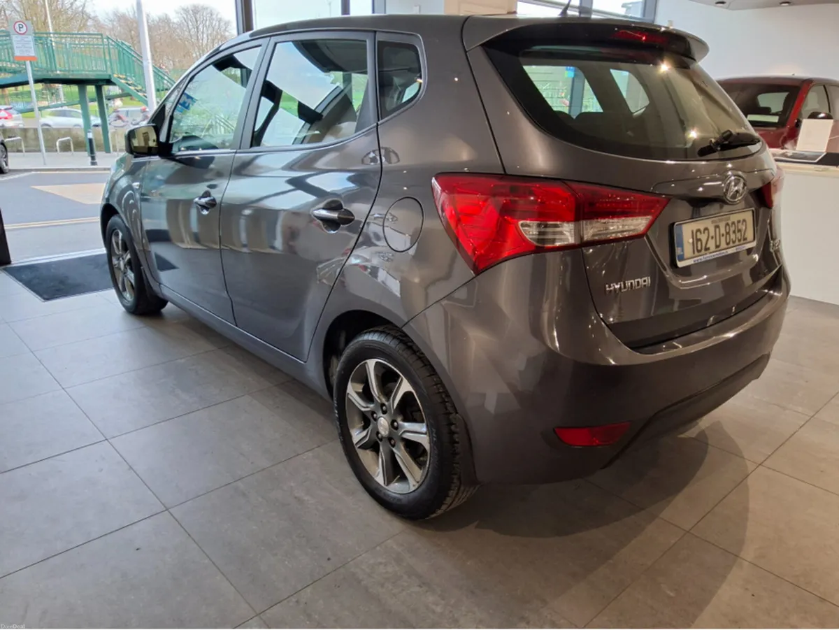 Hyundai ix20 DELUXE AUTOMATIC - Image 3