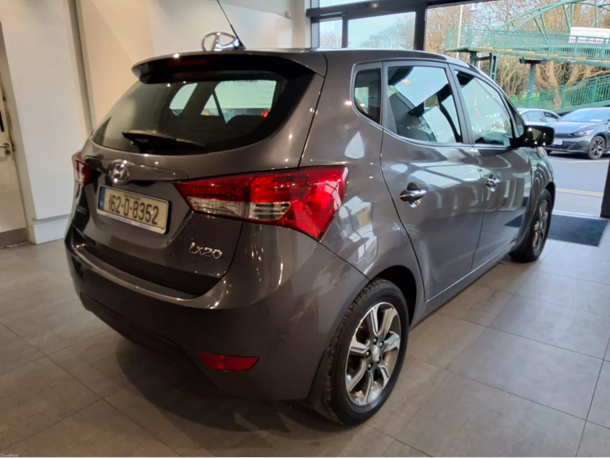 Hyundai ix20 DELUXE AUTOMATIC - Image 2