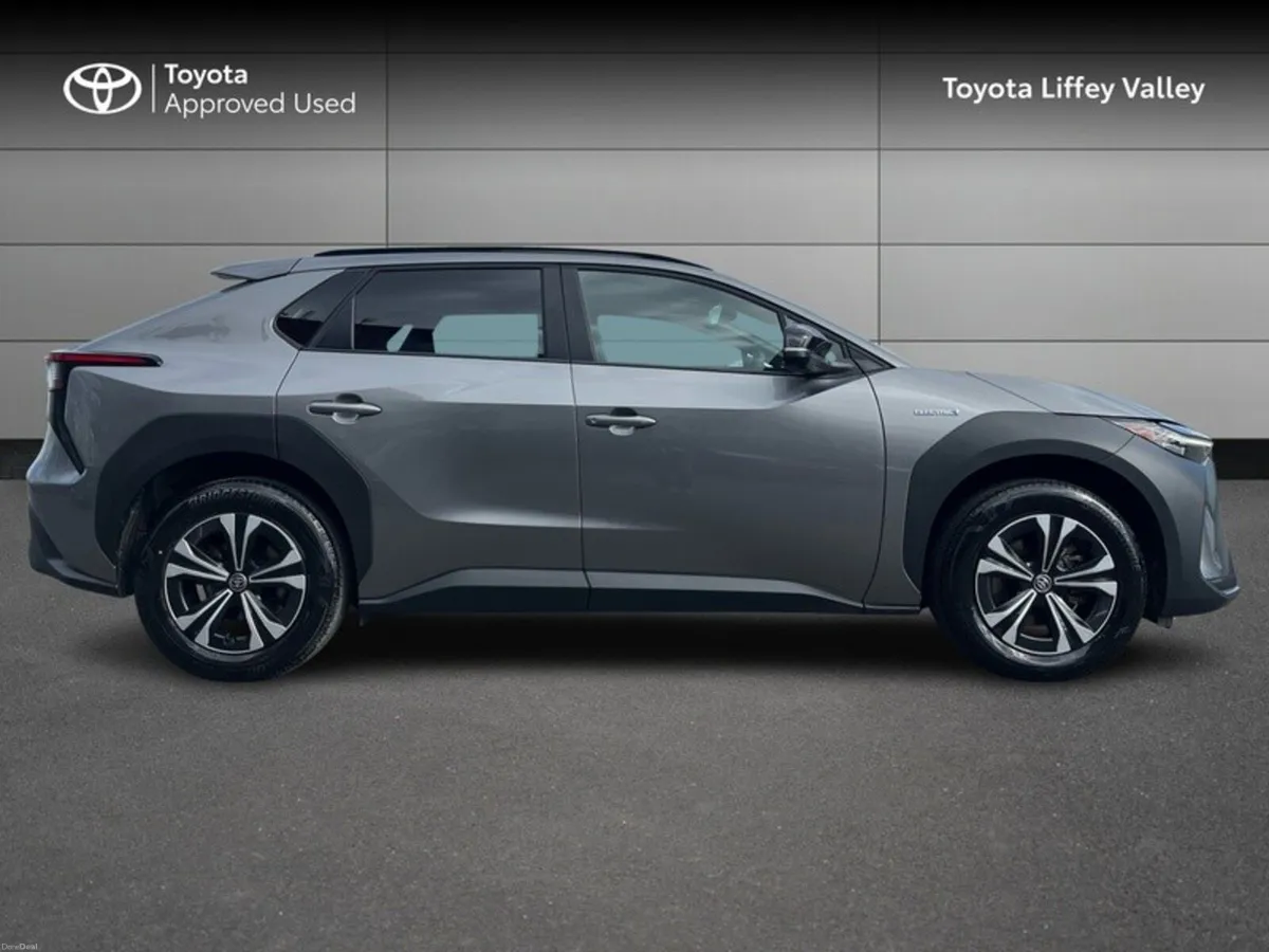 Toyota bZ4X BZ4X SPORT FWD - Image 3