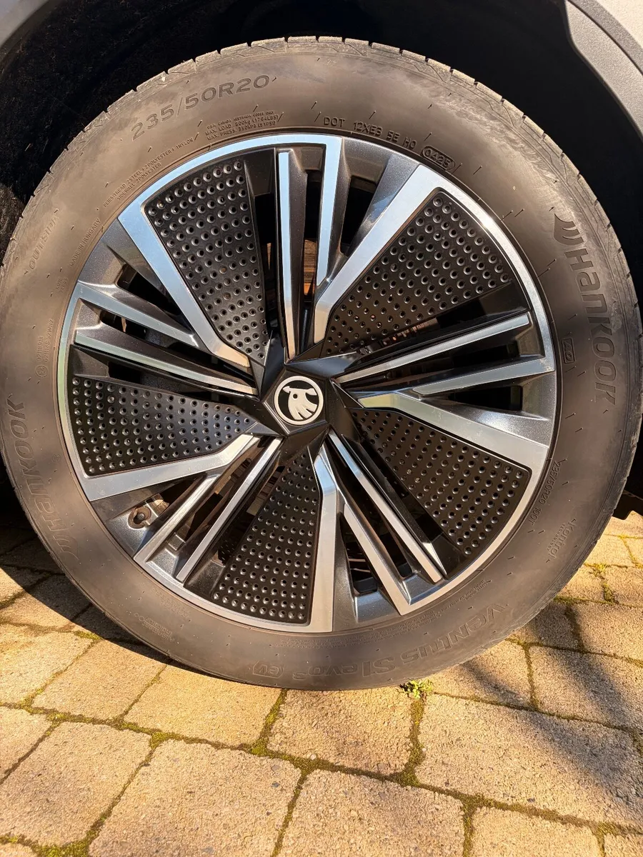 Skoda Elroq 2025 - Image 4