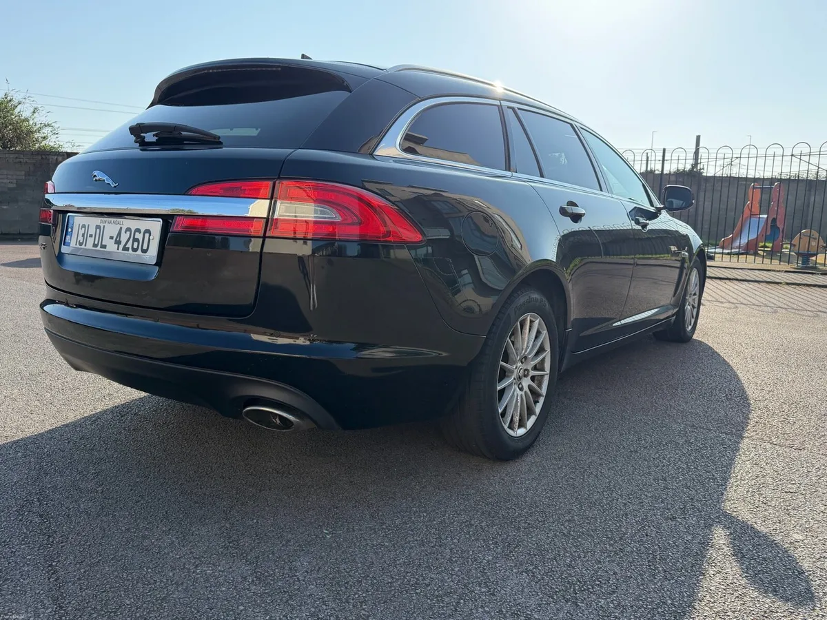 2013 Jaguar XF - Image 4