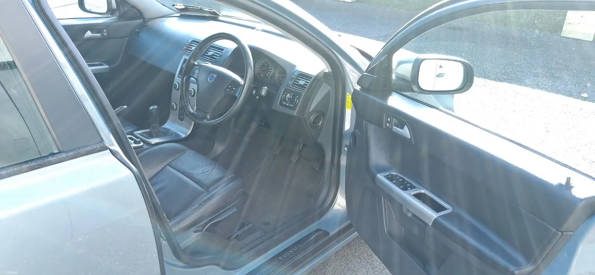 Volvo S40 2008 - Image 2