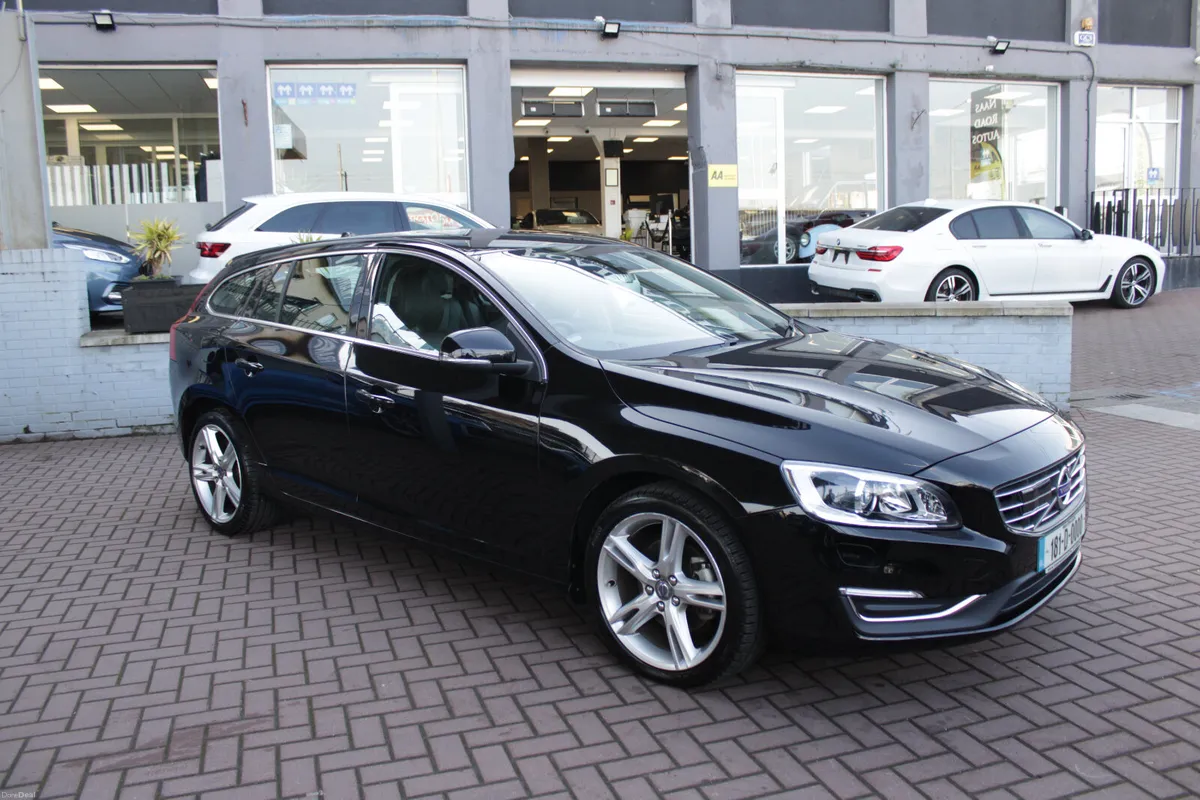 2018 VOLVO V60 2.0 D4 5DR AUTO ESTATE - Image 1