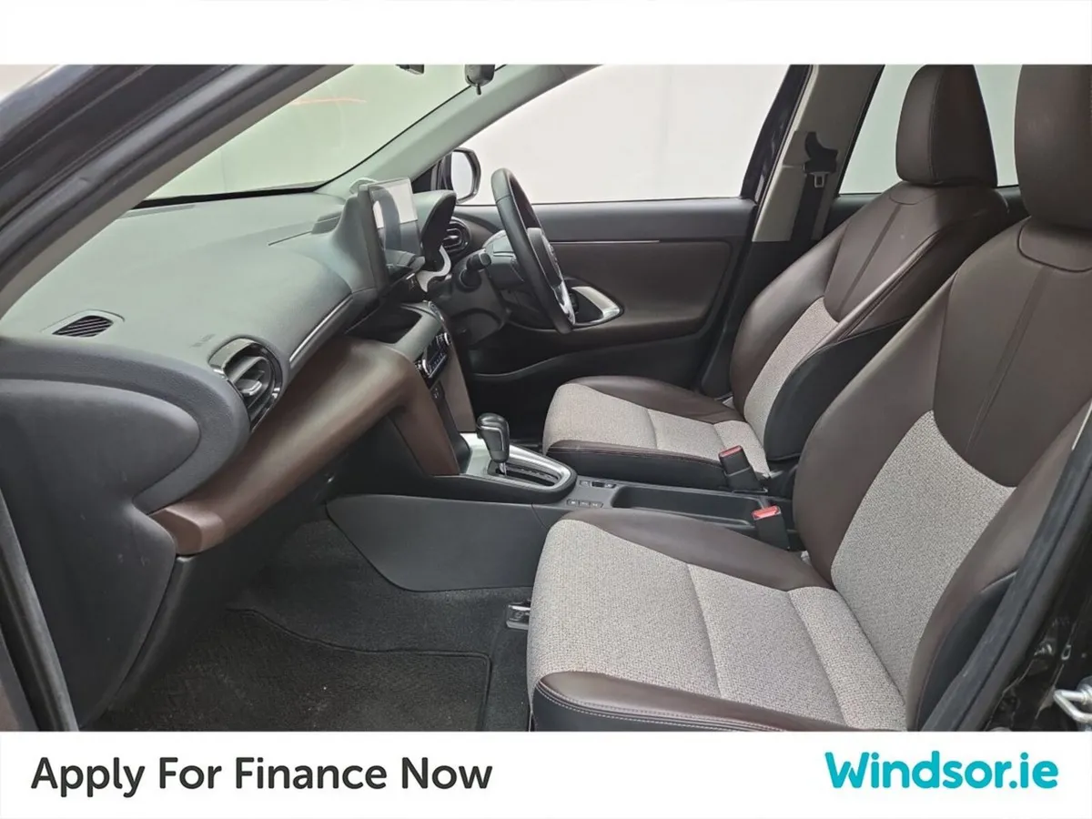 Toyota Yaris Cross 1.5 Z Hybrid Auto *Top spec* - Image 4
