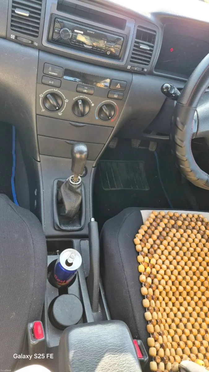 Toyota corolla - Image 2