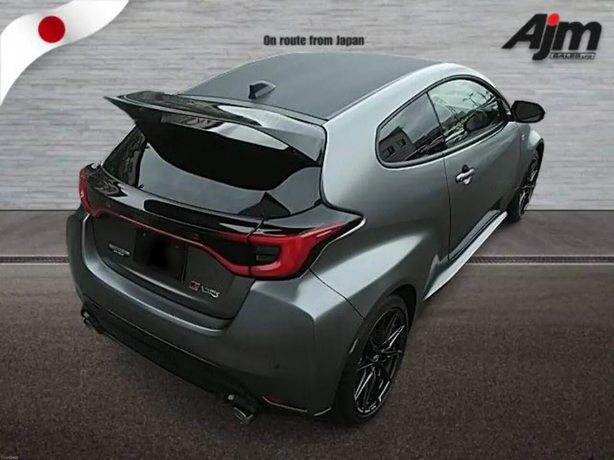 OGIER LIMITED EDITION YARIS GR (73/200) - Image 3